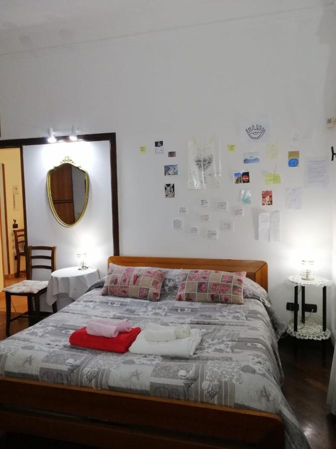 شقة La Casa Di Tania A Napoli المظهر الخارجي الصورة